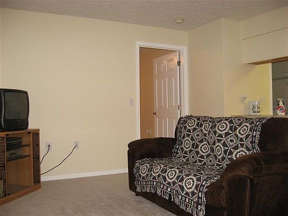 3rd image of 5354 Meadow Walk Ln