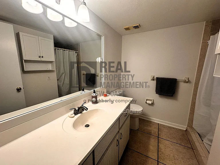 28100 Pine Haven Way #5 — Photo 17