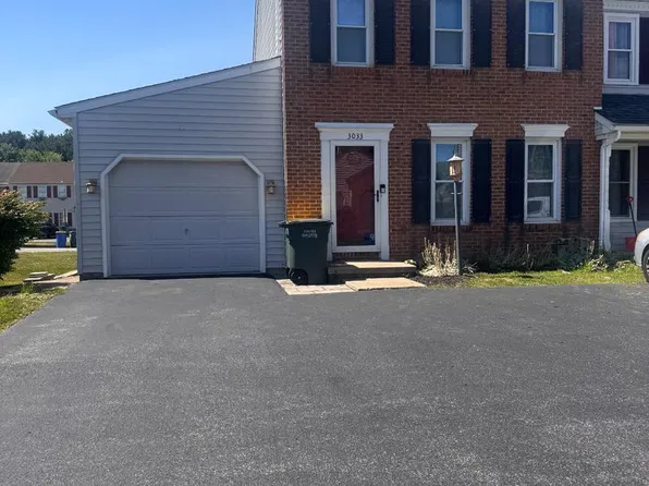 3033 Bornt Dr, Dover, PA 17315