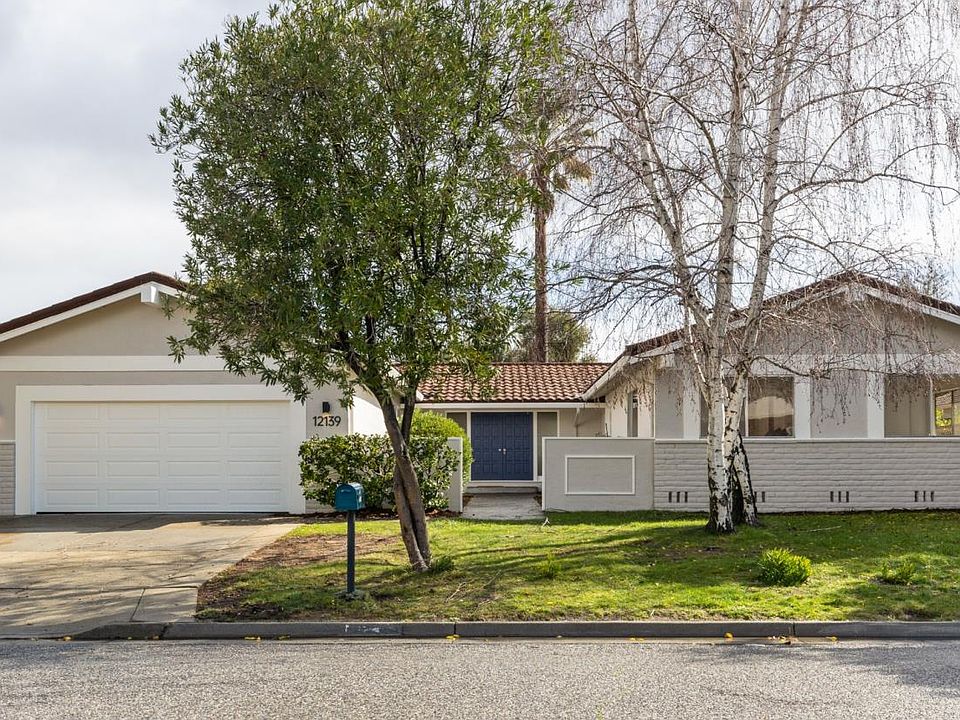 1st image of 12139 Marilla Dr
