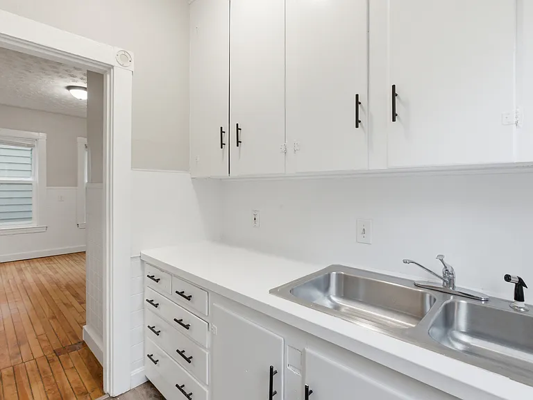 35 Oakland St #1 — Photo 21