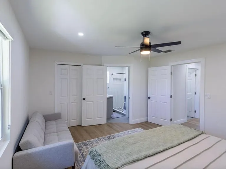16932 W Aintree Dr — Photo 12