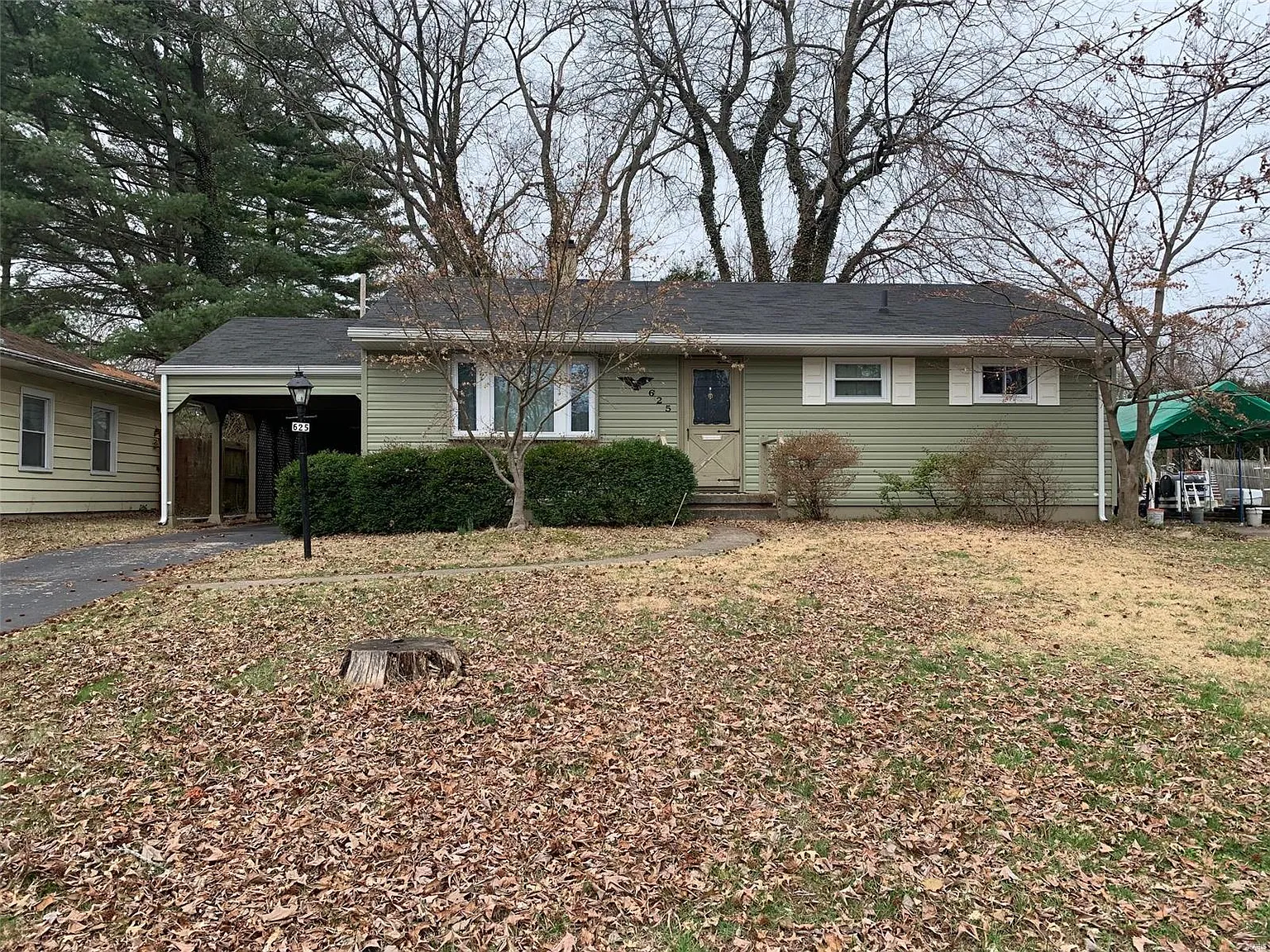 625 Devonshire Dr photo 1