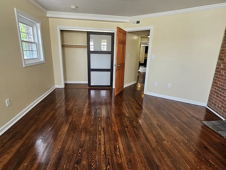 75 Whitney Ave #4B — Photo 11