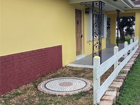4th image of 216 Seaton Ave