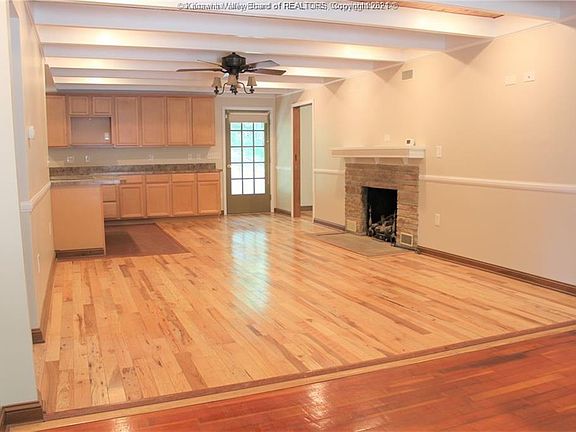 4th image of 365 Trillium Ln