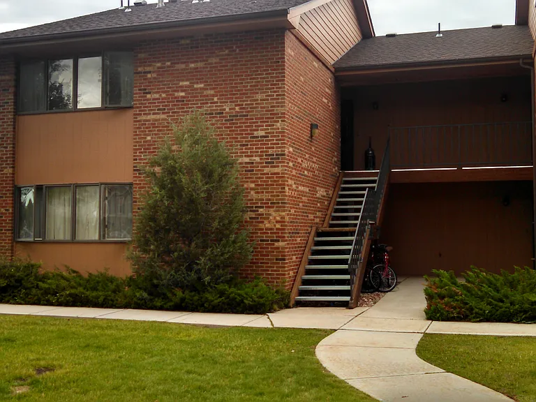 Reynolds St — Photo 1