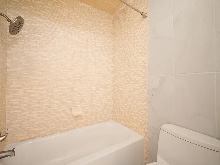 10509 Doering Ln — Photo 13
