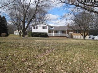 3671 State Route 7, New Waterford, OH 44445
