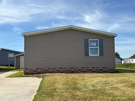 3rd image of 33143 Aspen Ct