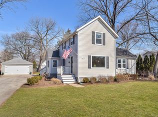 609 E Liberty Dr, Wheaton, IL 60187