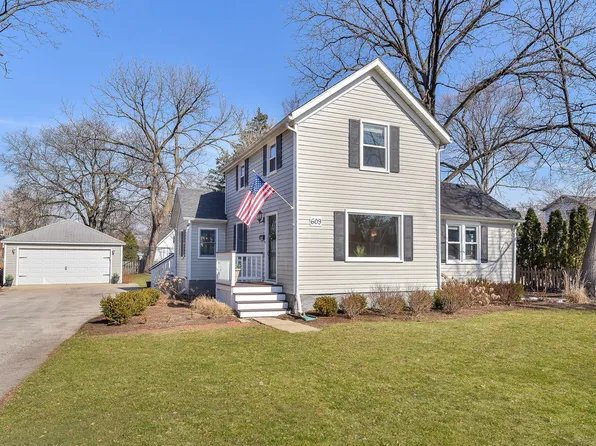 609 E Liberty Dr, Wheaton, IL 60187
