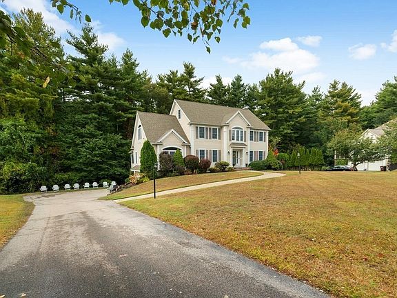 2nd image of 19 Homestead Ln