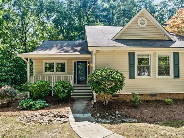 800 Carriage Crossing Ln Unit E, Greensboro, NC 27410