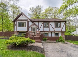 4 Belton St, Stanhope, NJ 07874