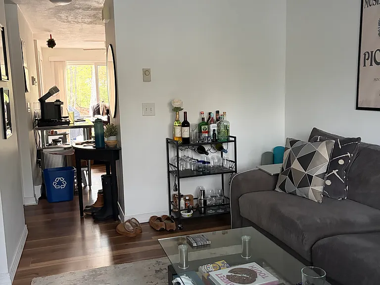 1 Lyndale Ave — Photo 22