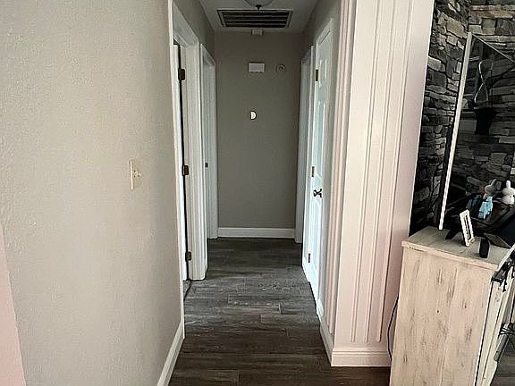 4th image of 3306 Montrose St