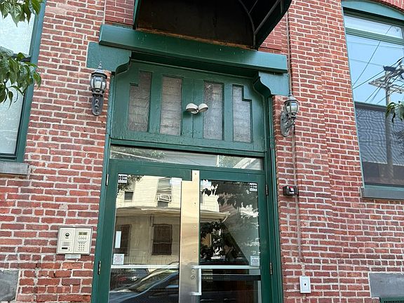 2nd image of 126 Webster Ave APT 1G