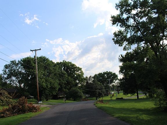 5th image of 4027 Sussex Dr