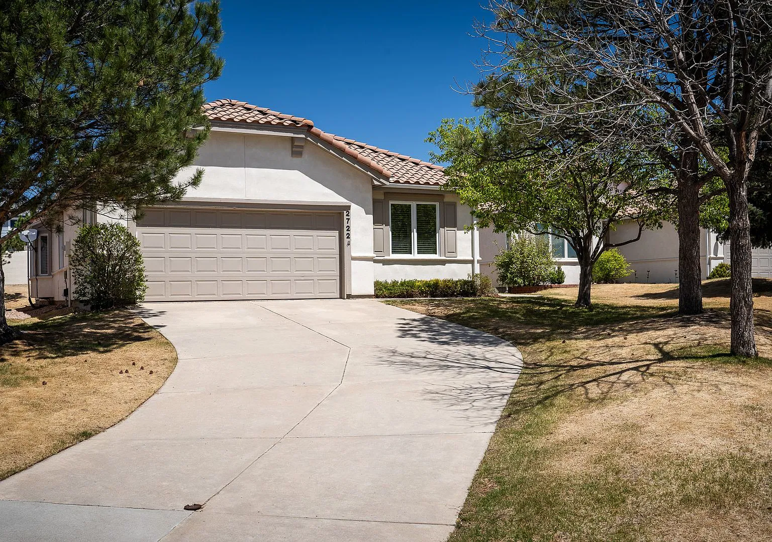 Spacious 4 bed 4 bath Ranch-style home is Cypress Ridge gated community — Photo 3