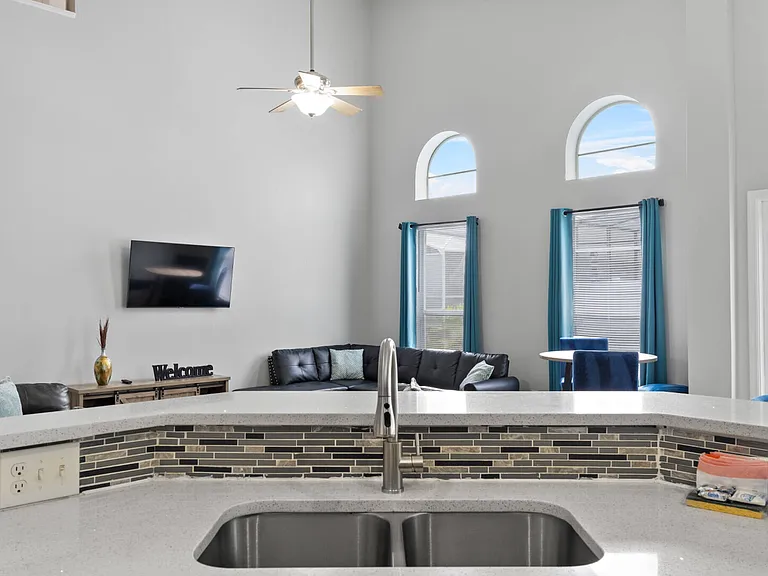 Riggs Cir — Photo 11