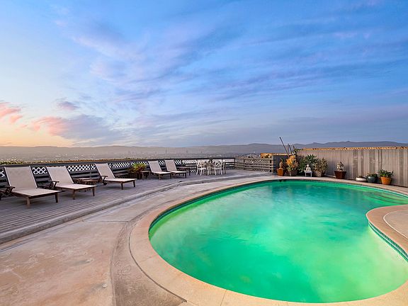 3rd image of 4557 Don Milagro Dr