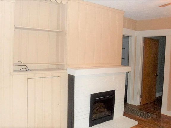 4th image of 113 Swigert Ave