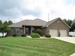 2536 Wyndham Pl N, Columbus, IN 47203