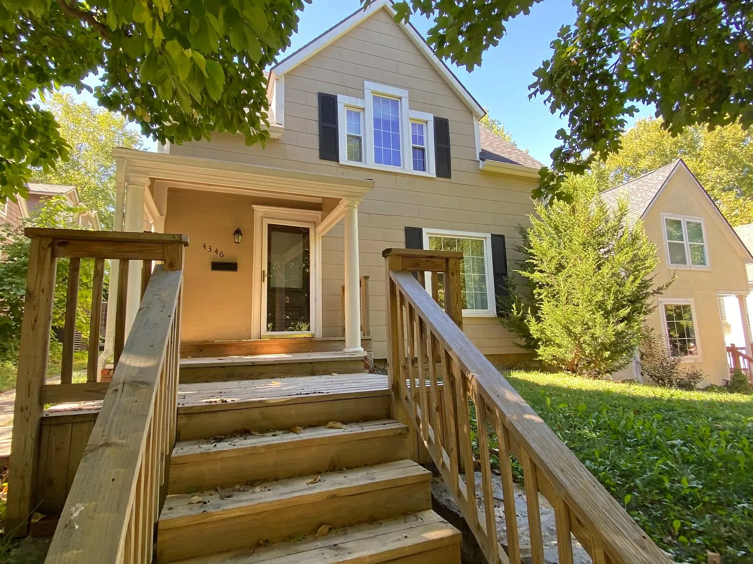 4346 Locust Street — Photo 2