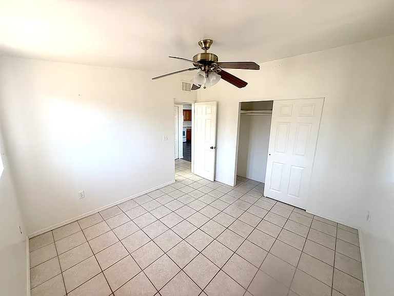 4344 N Iroquois Ave — Photo 13