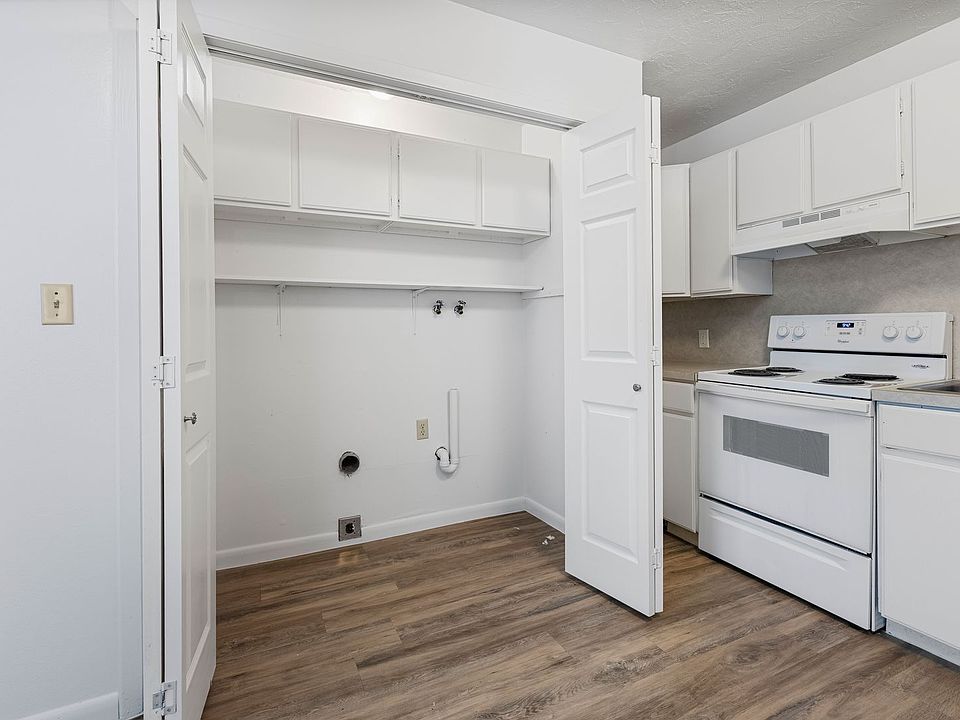 1st image of 368 W 1st N APT 5