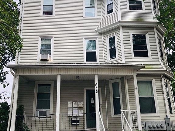 2nd image of 672 2nd St