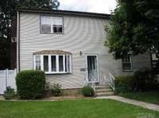 932 Jena Ct, West Hempstead, NY 11552