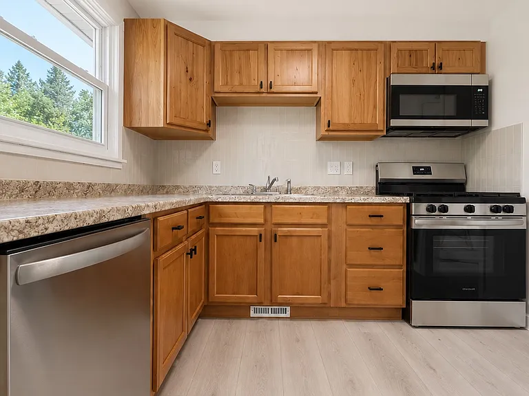 153 Argus Dr — Photo 3