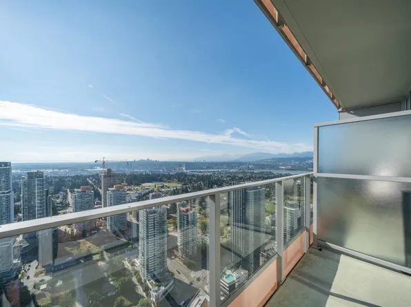 13495 Central Ave #4807, Surrey, BC V3T 0K2