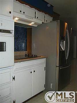 5th image of 3209 Wren Ave