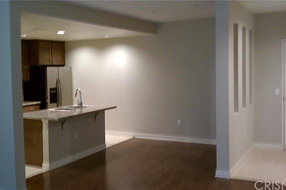 3rd image of 21301 Erwin St Unit 407