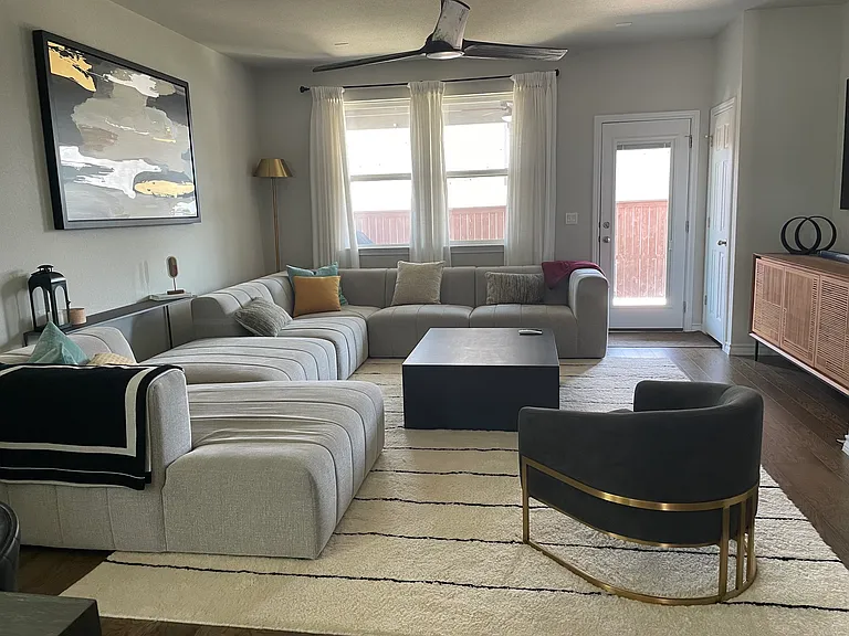15807 Crissom Ln — Photo 3