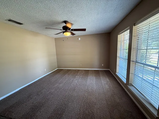 2 bed, 1040 sqft, $1,150 — Photo 2