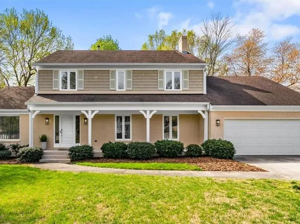 204 Royal Rd, Jamestown, NC 27282