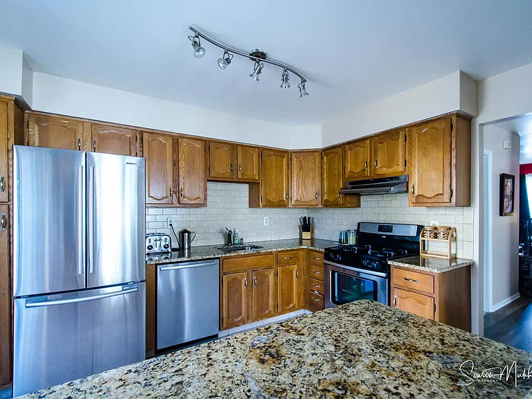 401 Maplecrest Rd #5035088751 — Photo 6
