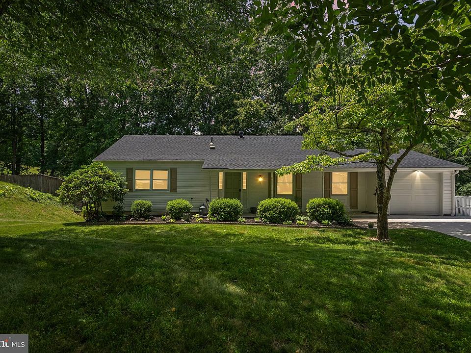 1st image of 9805 Tam O Shanter Dr