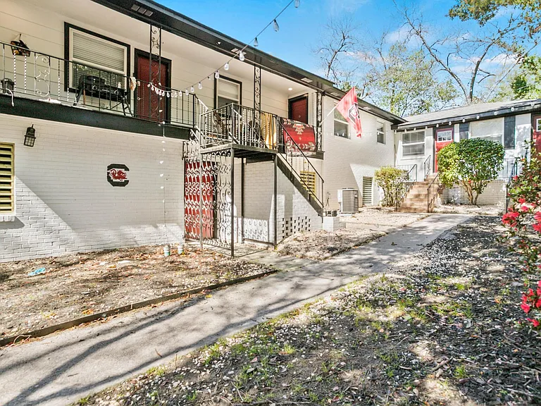 2411 Blossom St #3 — Photo 4