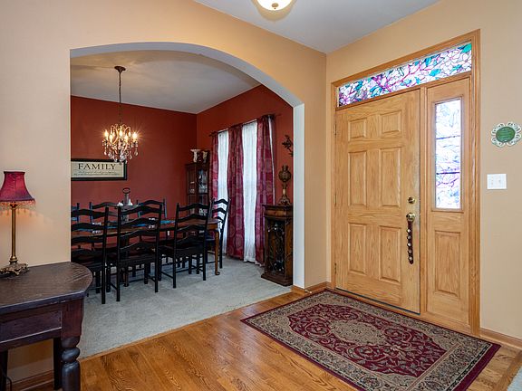 3rd image of 636 Cherrywood Dr