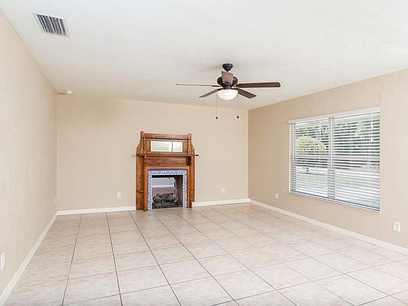 2nd image of 1807 Willow Oak Dr