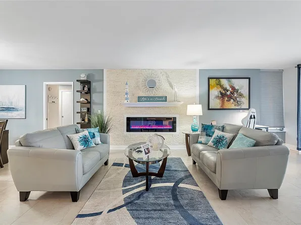 3930 Oaks Clubhouse Drive #403, Pompano Beach, FL 33069