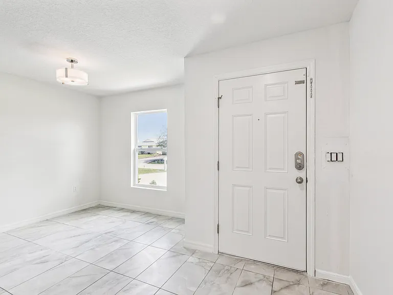 766 SE Academy Ln — Photo 12