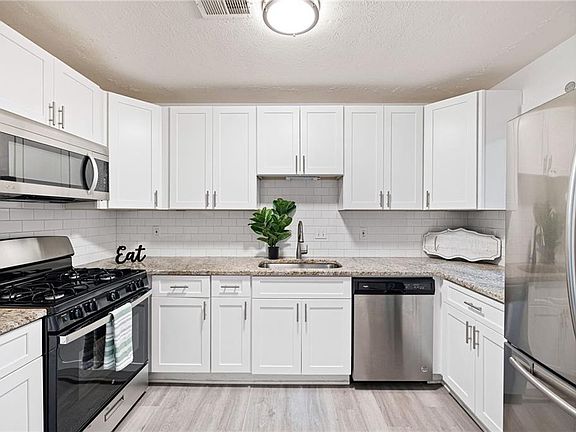 5th image of 2082 Lenoa Ln