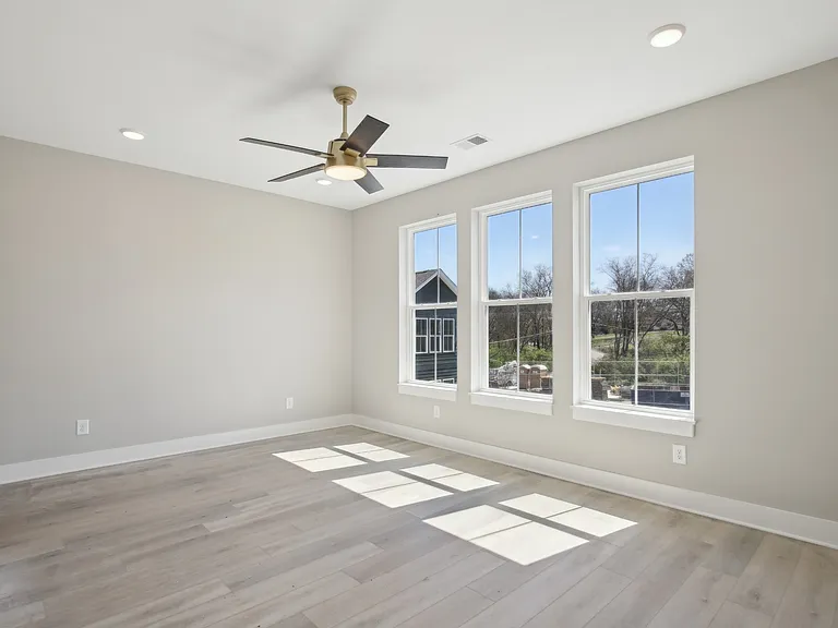 343 Archwood Dr — Photo 30