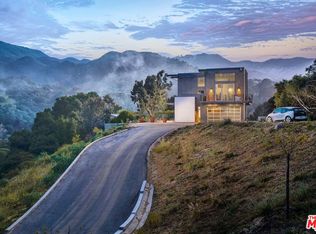 19455 Cuesta Cala Rd, Topanga, CA 90290